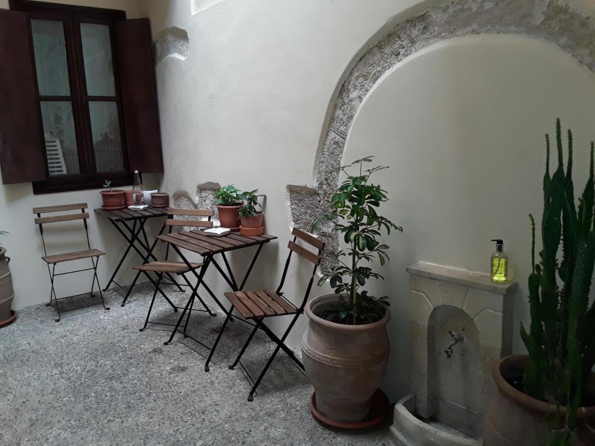 Loggia Traditional Suites Rethymno  Exterior photo