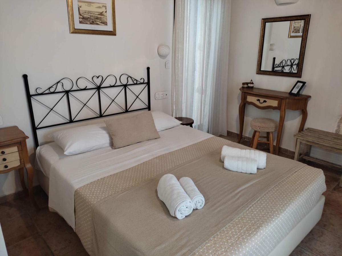 Loggia Traditional Suites Rethymno  Exterior photo