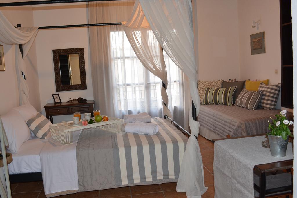 Loggia Traditional Suites Rethymno  Exterior photo