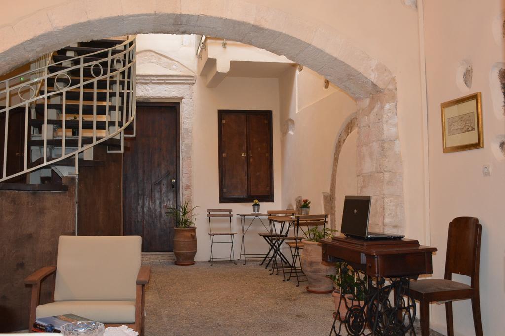 Loggia Traditional Suites Rethymno  Exterior photo